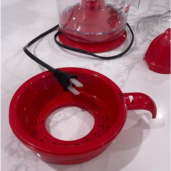 600- ml Electric Juicer - Picture 6 of 8